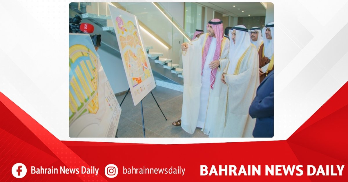 Shaikh Khalid bin Abdullah reviews Al Naseem project in Diyar Al Muharraq image