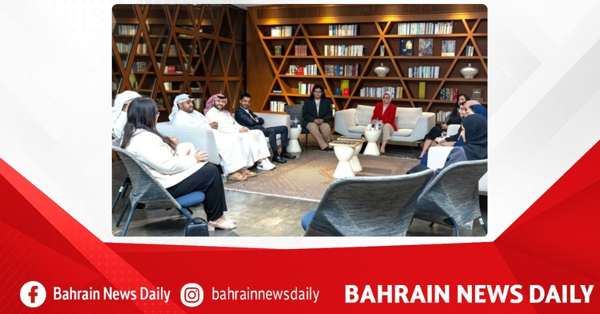 Youth Affairs Minister meets young architects as part of Hadeeth initiative image